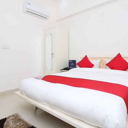 Oyo 13406 Hotel Golden Leaf Bareilly Exterior foto