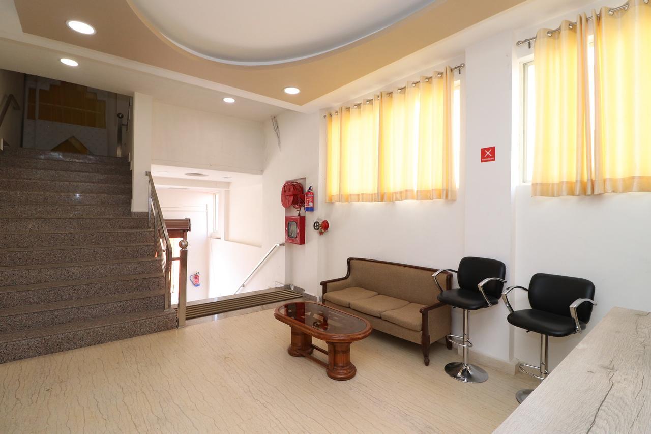 Oyo 13406 Hotel Golden Leaf Bareilly Exterior foto