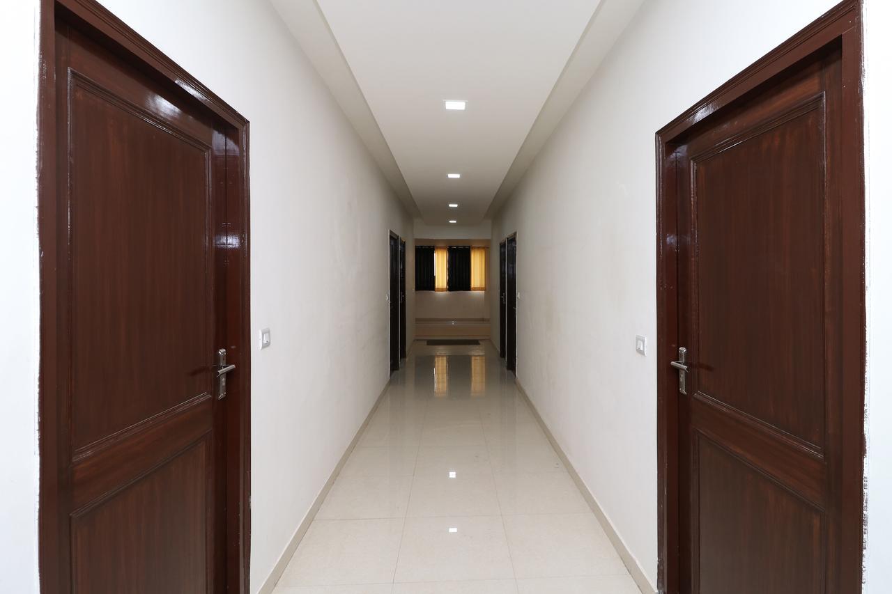 Oyo 13406 Hotel Golden Leaf Bareilly Exterior foto